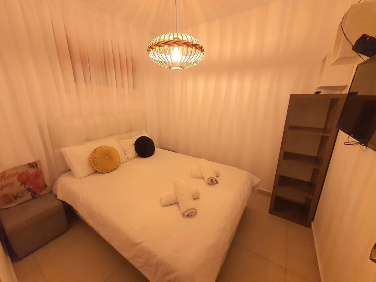 Barak Royal Suites 52 Garden - חמש דקות מהים ומהטיילת Eilat Exterior photo
